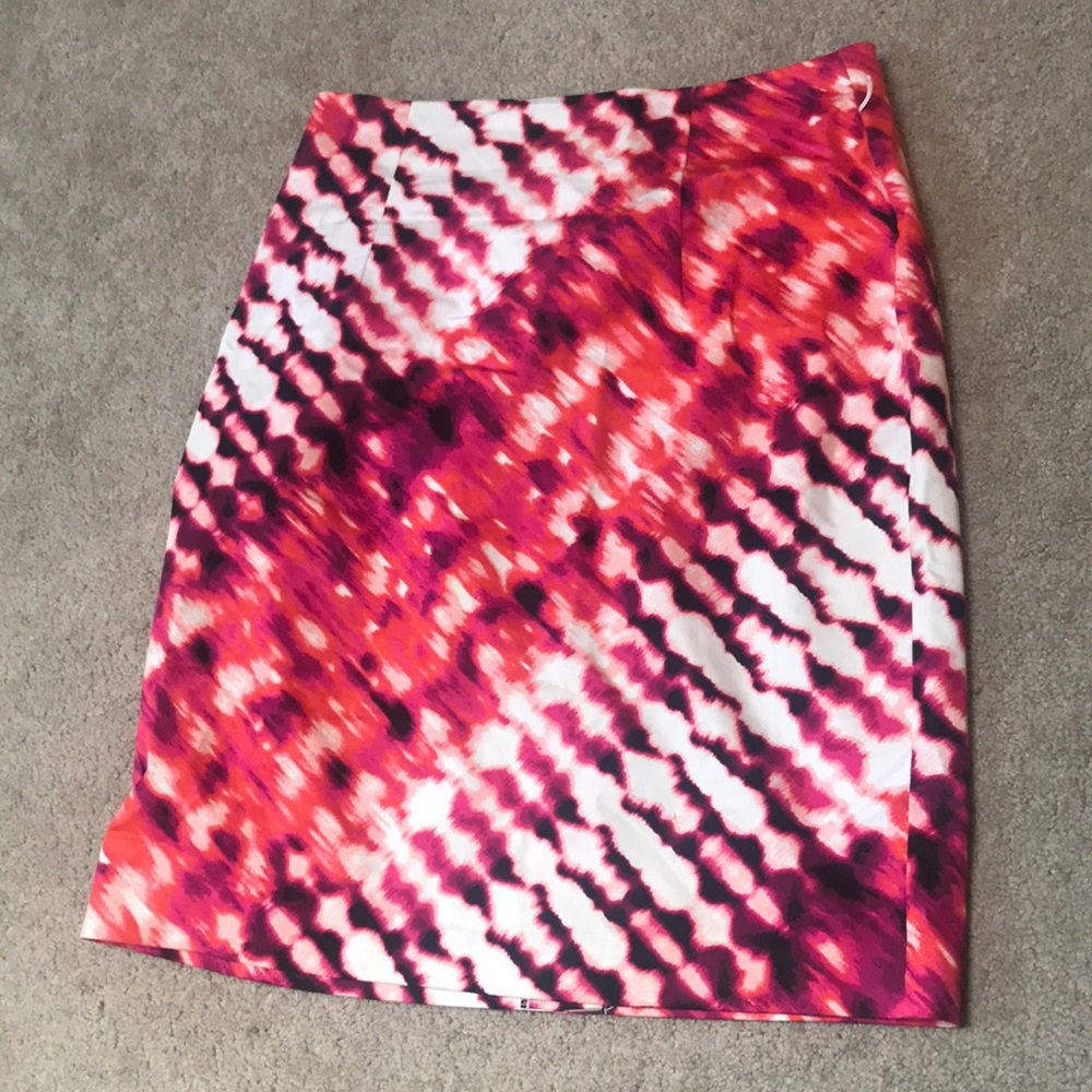 Printed pencil skirt